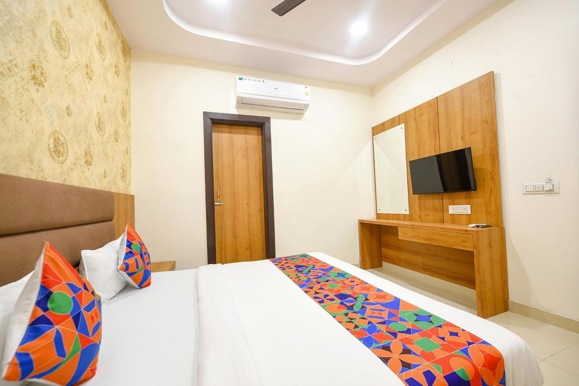 Fabhotel Golden Tree Amritsar Exterior foto